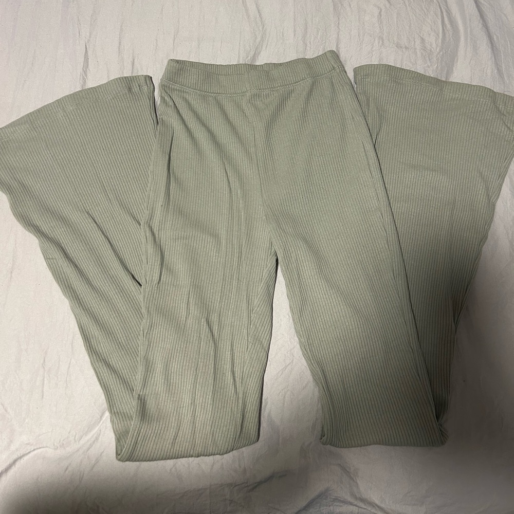 H&M Sage flare leggings